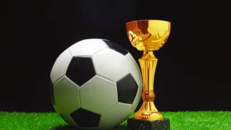 必一运动(B-Sports)官方网站 AC米兰:红黑军团的传统与看点